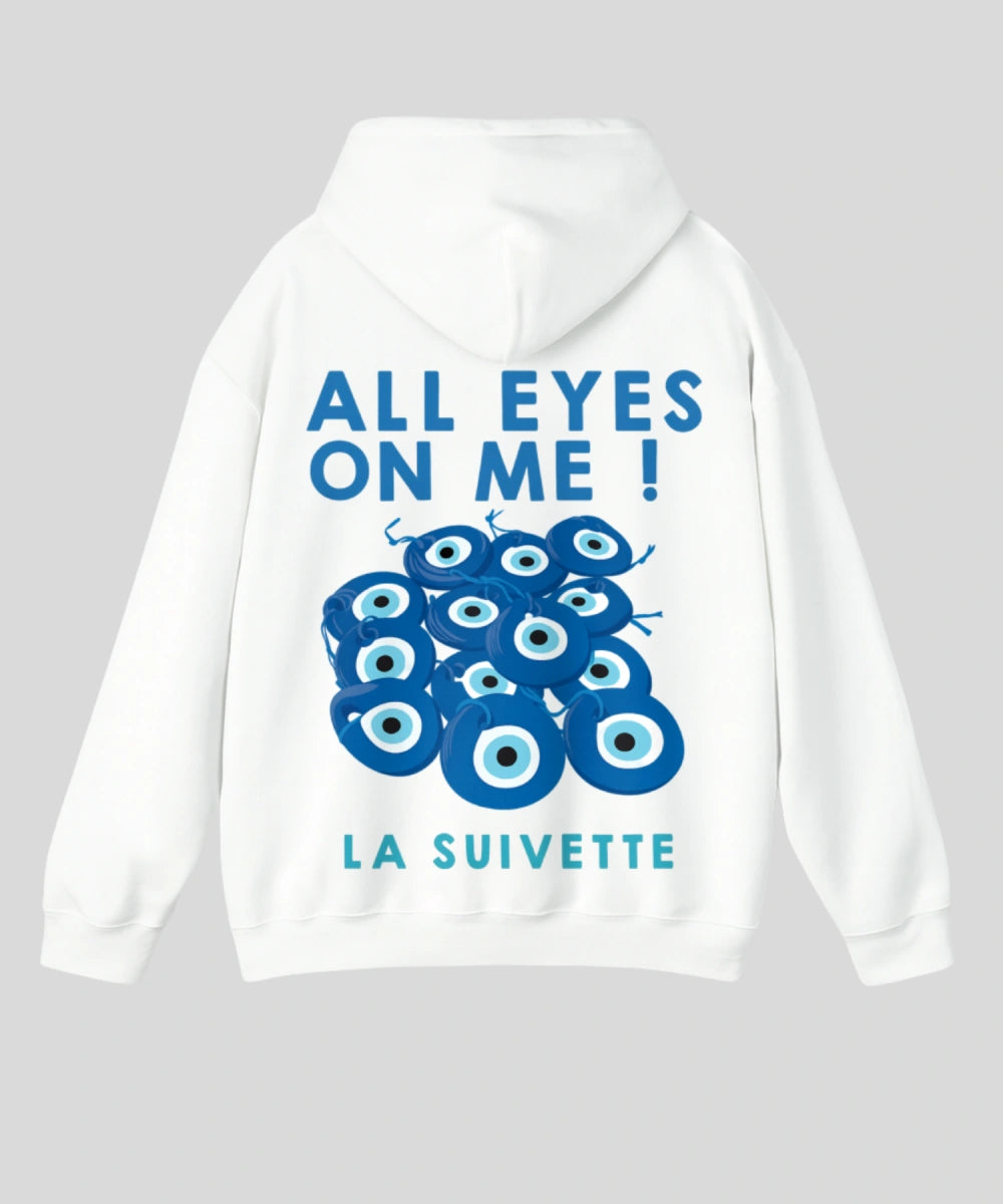 Sweat à capuche blanc uni, coupe oversize, avec l'inscription "All Eyes On Me" et une grappe de Nazar Boncuk bleus imprimée sur le dos