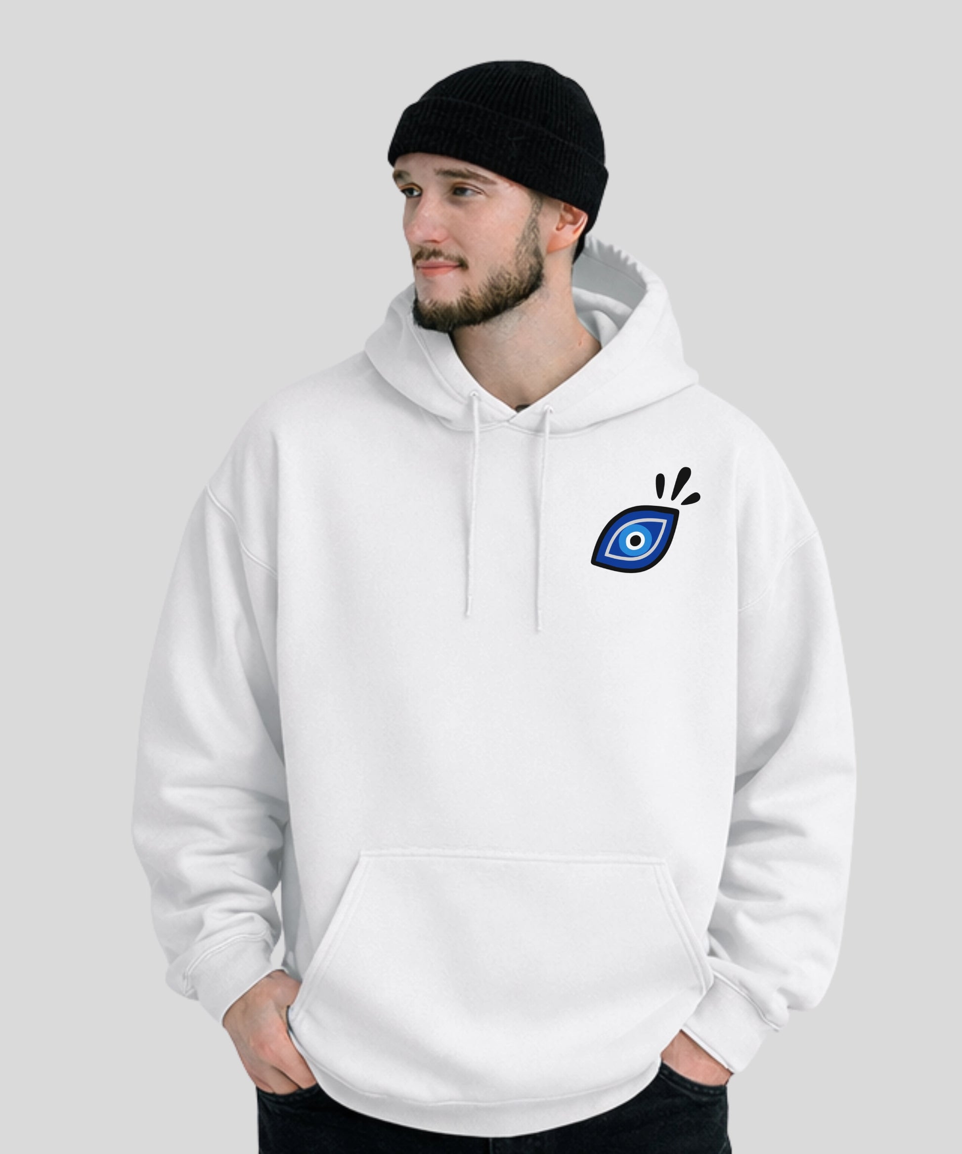Sweat à capuche blanc uni, coupe oversize, avec l'inscription "All Eyes On Me" et une grappe de Nazar Boncuk bleus imprimée sur le dos